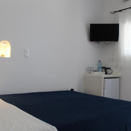 Meltemi Rooms And Studios อานาฟี ภายนอก รูปภาพ