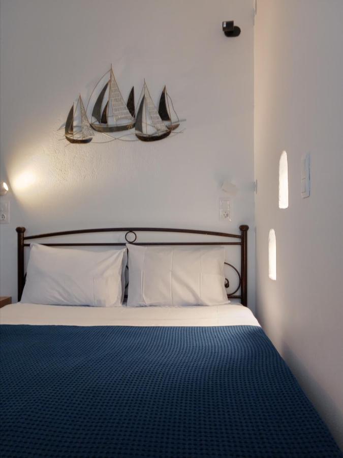 Meltemi Rooms And Studios อานาฟี ภายนอก รูปภาพ