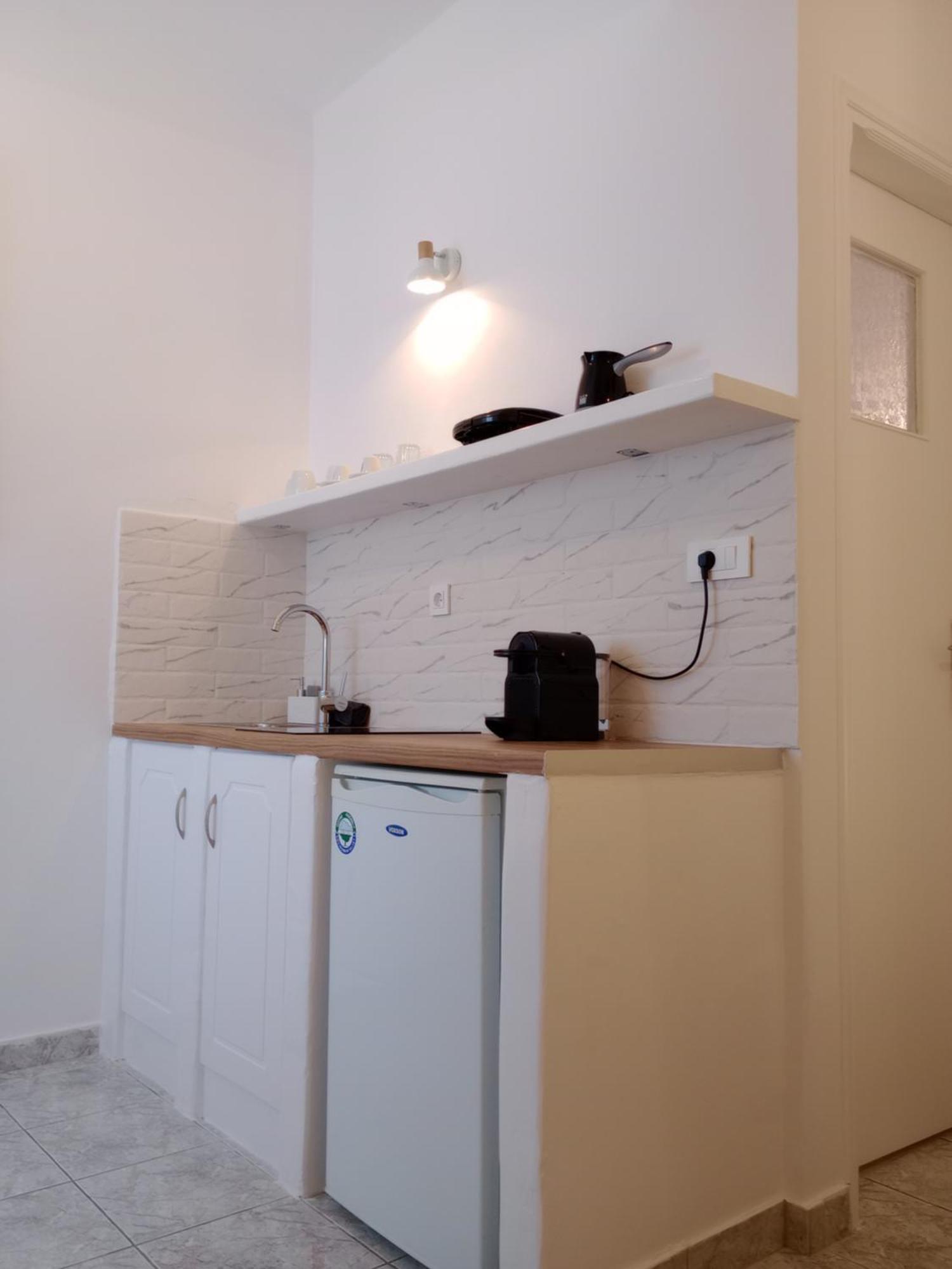 Meltemi Rooms And Studios อานาฟี ภายนอก รูปภาพ